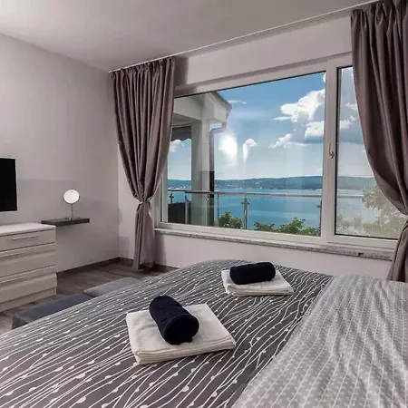 In 53910 Apartment Dramalj