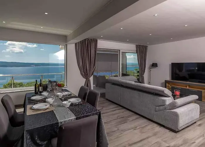 In 53910 Apartment Dramalj